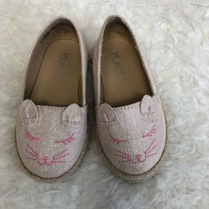 Kitty flats